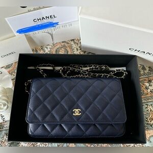 NWT Chanel wallet on chain - Navy blue